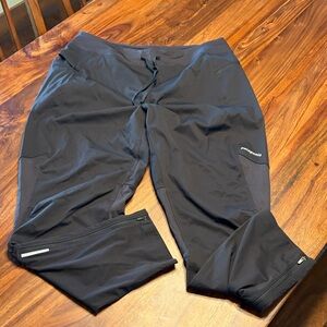 Patagonia women’s wind shield pant